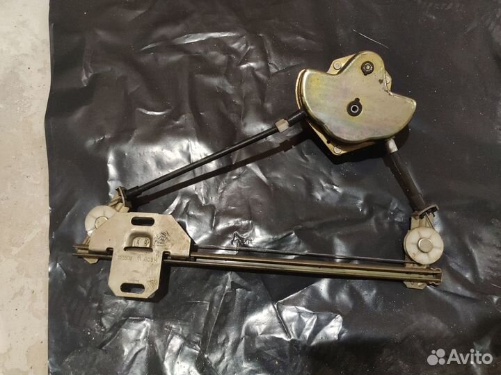 Стеклоподъёмники механические задние ваз 2112