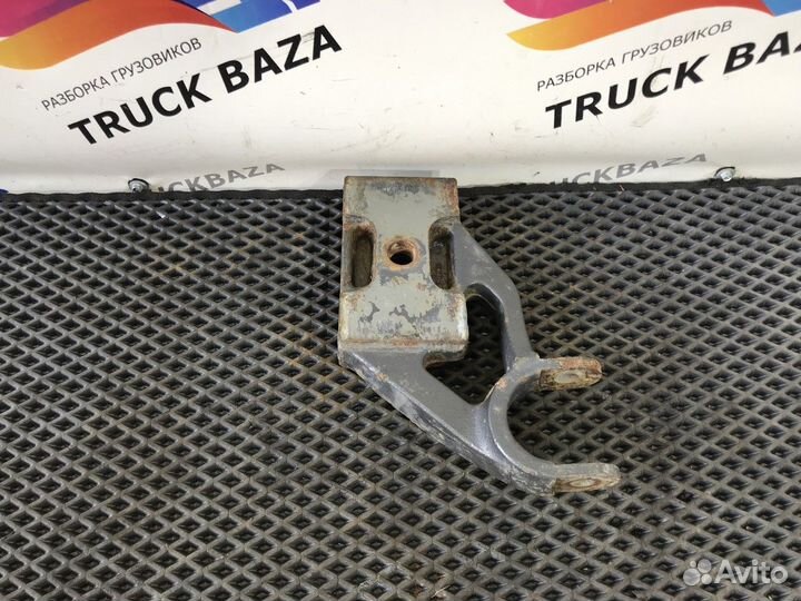 20703965 Кронштейн амортизатора правый