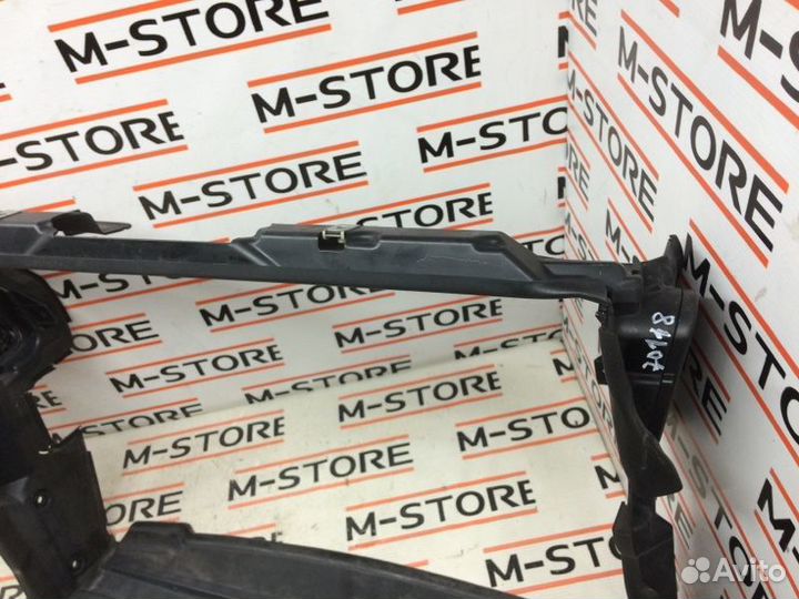 Диффузор радиатора Bmw 5-Series E60 N52B25A 2008