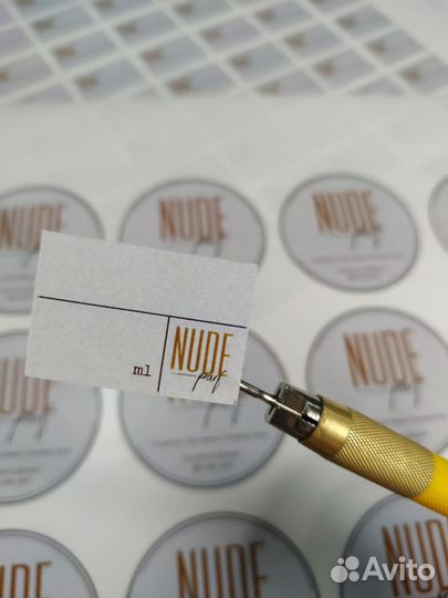 Наклейки, стикеры, этикетки с контурной резкой