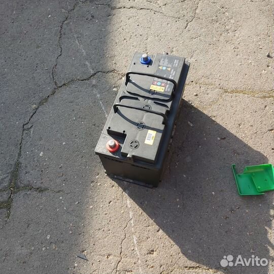 Аккумулятор бу как новый,но надо зарядить