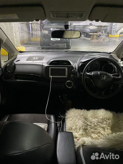 Honda Fit Shuttle 1.5 CVT, 2011, 212 000 км