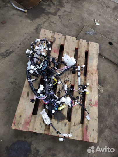 Проводка подторпедная Toyota Fortuner 2