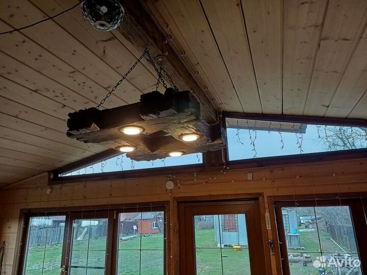 Люстра-светильник ручной работы состаренное дерево