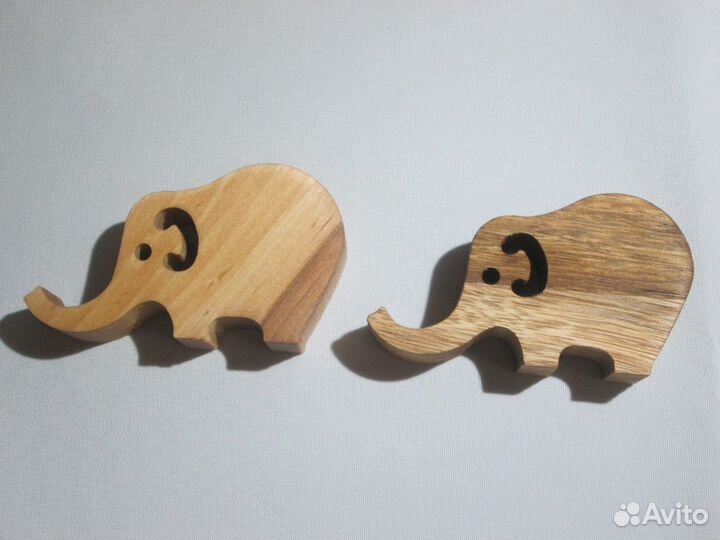 Подставка для телефона из дерева