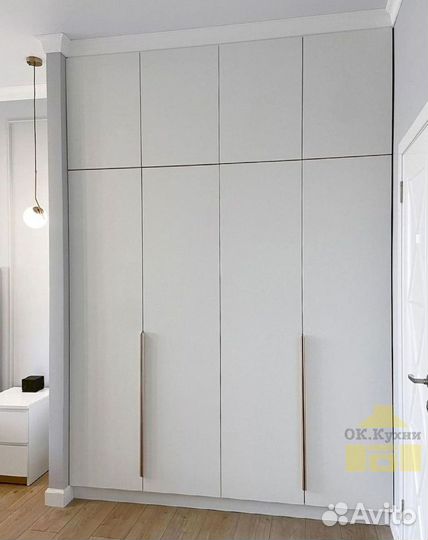 Черный шкаф