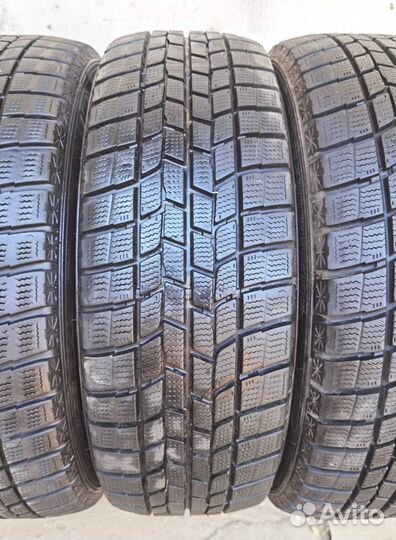 Goodyear Ice Navi 6 215/60 R17 97H
