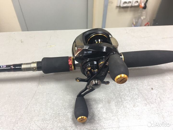 Спининг Shimano с катушкой SeaKnight SK1200