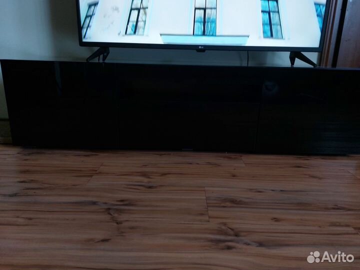 Тумба под телевизор