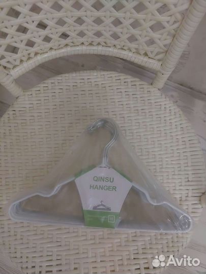 Вешалки плечики детские
