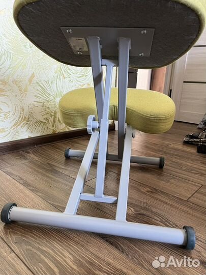 Коленный стул олимп