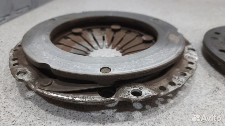 Маховик в сборе для 1.4 AME Skoda Fabia 1 Фабия 1