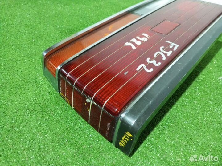 Стоп-сигнал задний левый Nissan Laurel H32