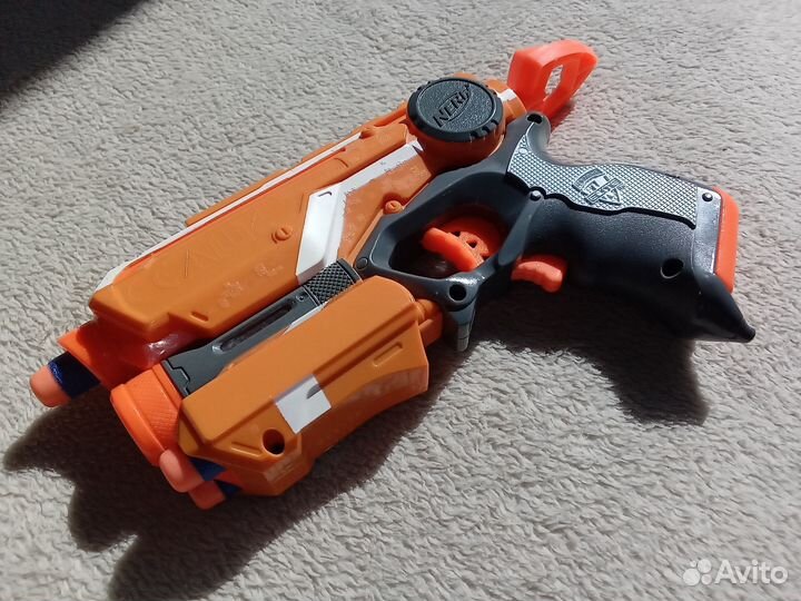 Пистолет Nerf