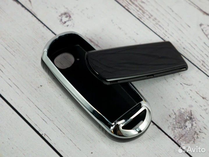 Чехол для ключа Mazda 2013-2018 с кнопкой багажник