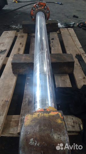 Цилиндр ковша Hitachi ZX330-3