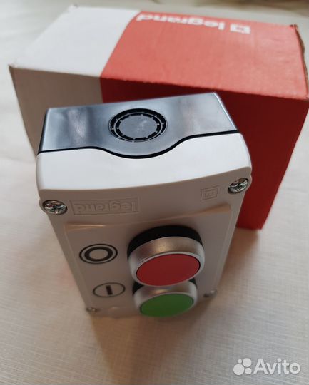 Кнопочный пост Legrand Osmos 024230 Новый