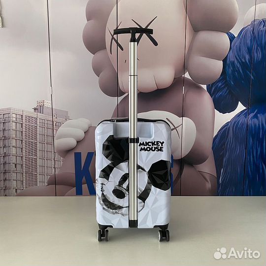 Чемоданы Disney S+M (новые)