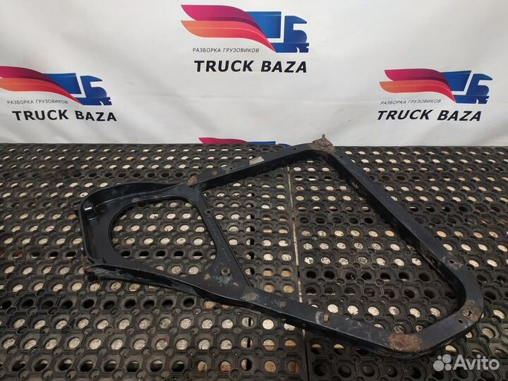 Кронштейн крыла переднего левый