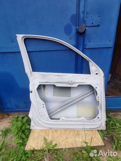 Volkswagen tiguan дверь передняя левая