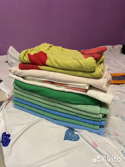 Бесплатно Полотенца наволочки б/у