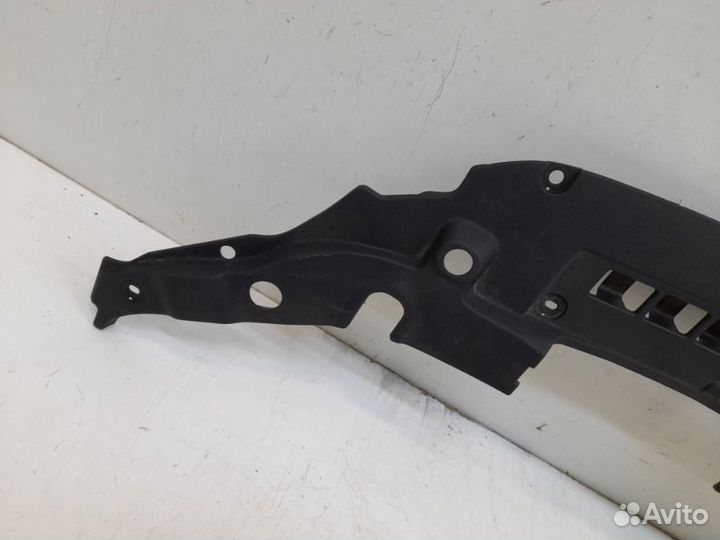 Накладка замка капота Toyota Camry 50 2011-2018