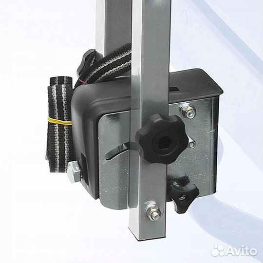 Крепление велосипеда на фаркоп peruzzo Arezzo 3