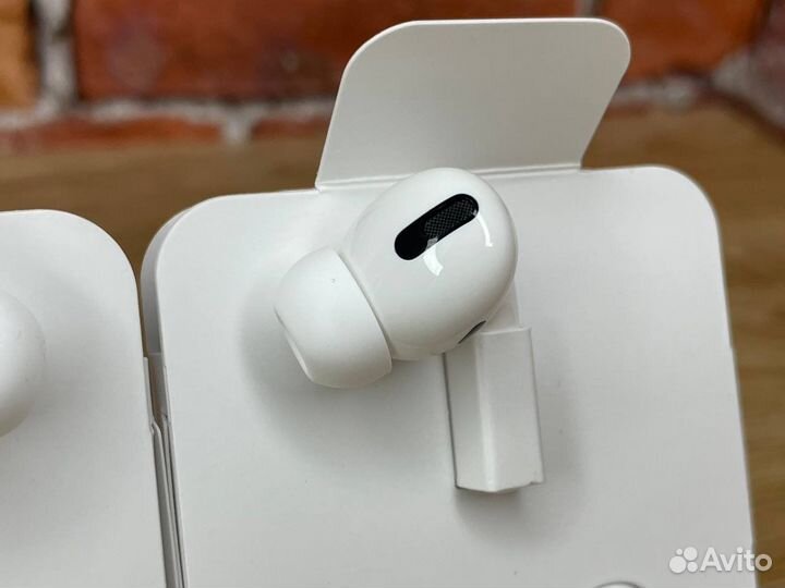 Левый/Правый наушник для Airpods Pro новый