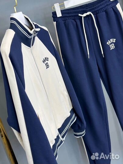 Спортивный костюм