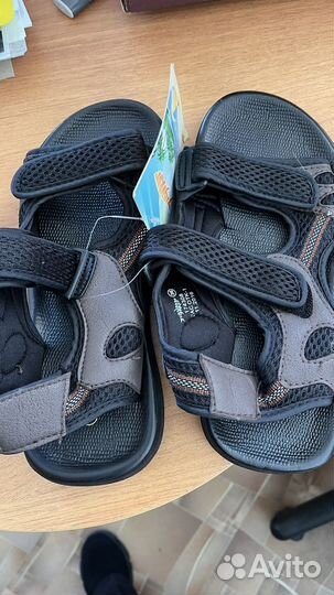 Сандали новые