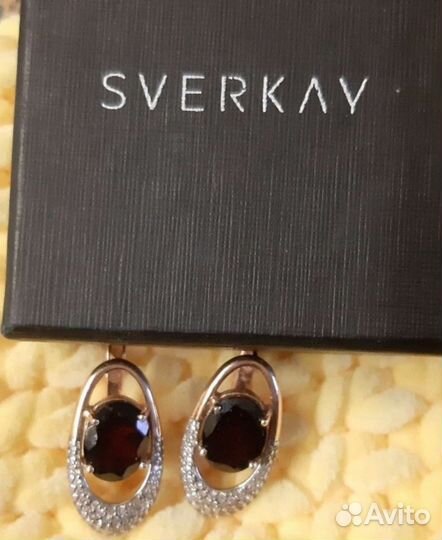 Золотые серьги