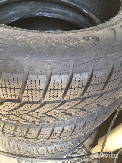 Goodyear UltraGrip Ice SUV Gen-1 225/60 R18 104T