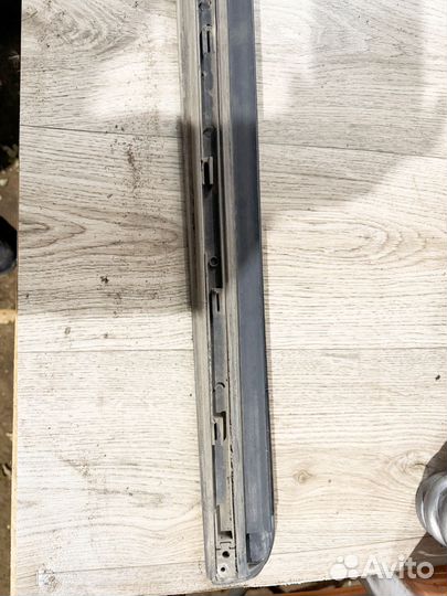 Молдинг передней правой двери Audi A4 B6/B7