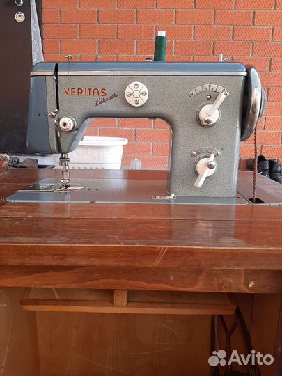 Продам швейную машинку Веритас,поизводство ГДР