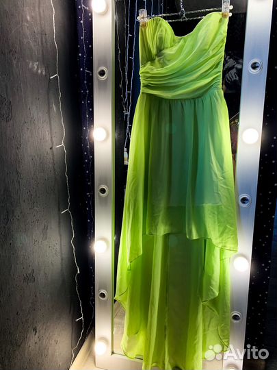 Много женских вещей