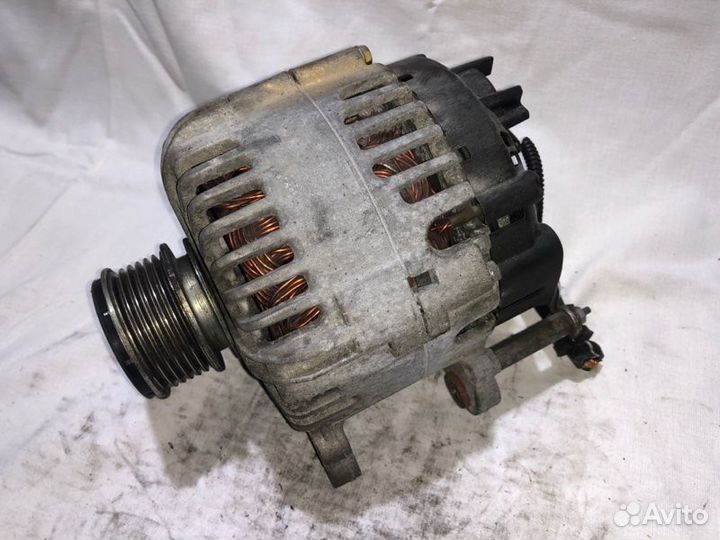 Генератор Audi A1 A3 A4 Skoda Octavia Superb Yeti