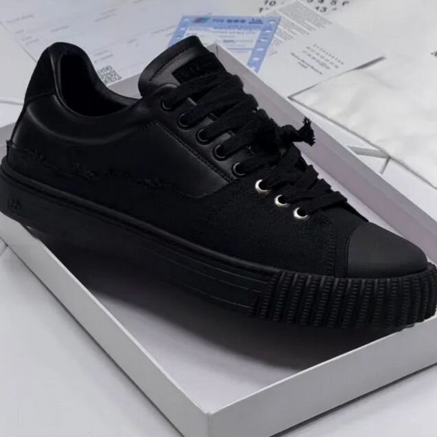 Maison Margiela Evolution All Black