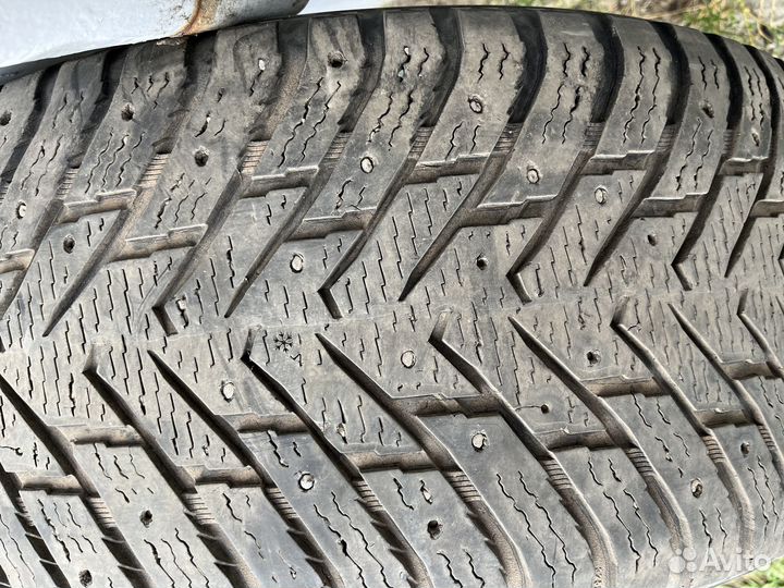 Nokian Tyres Hakkapeliitta 8 285/60 R18