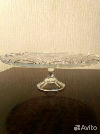 Хрустальная подставка для торта на ножке