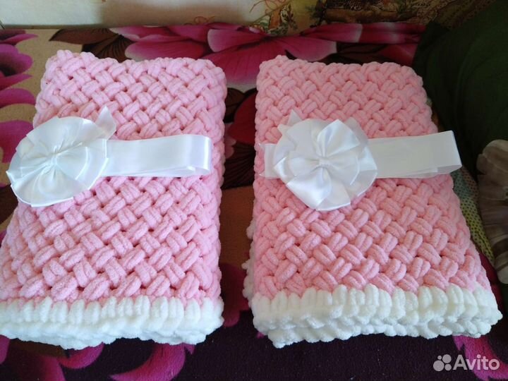 Плед на выписку вязаный