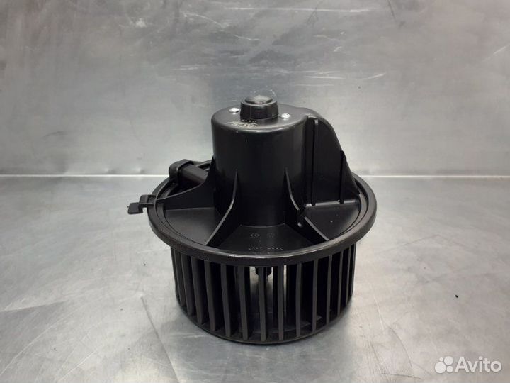 Моторчик отопителя Volkswagen Passat B3 1988-1993