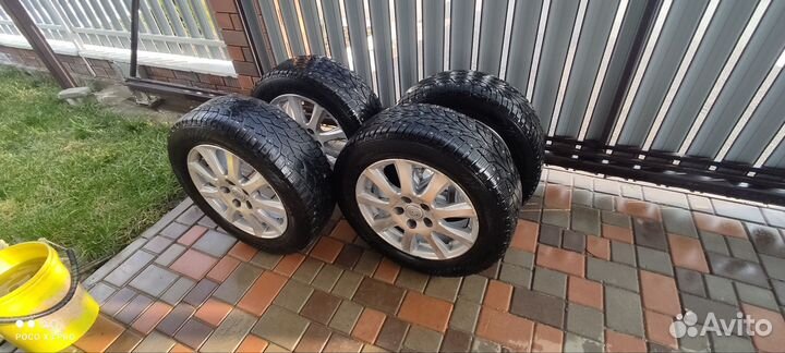 Gislaved NordFrost 100 215/60 R16 91T