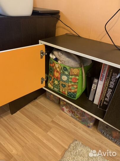 Тумба-пенал подвесной