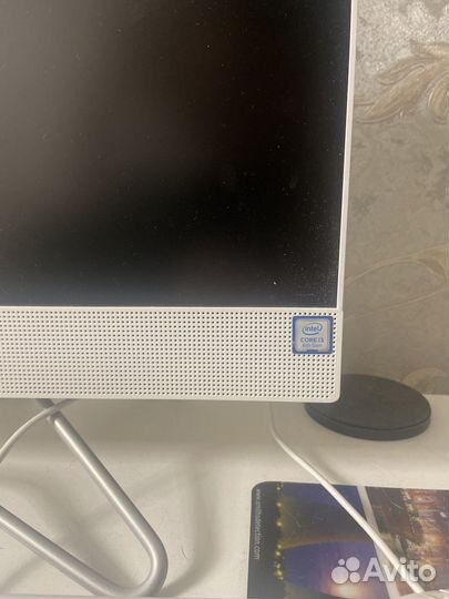 Моноблок HP core i3 8th Gen