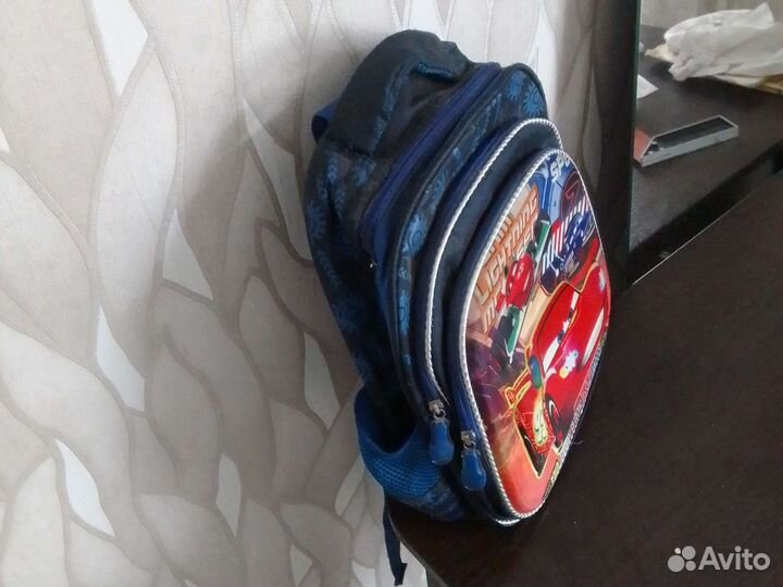 Рюкзаки школьные