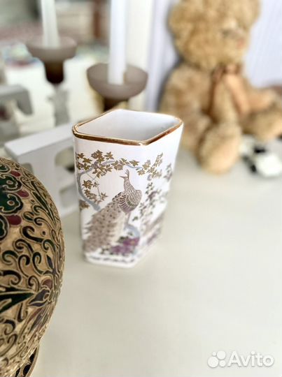 Вазы и кувшин