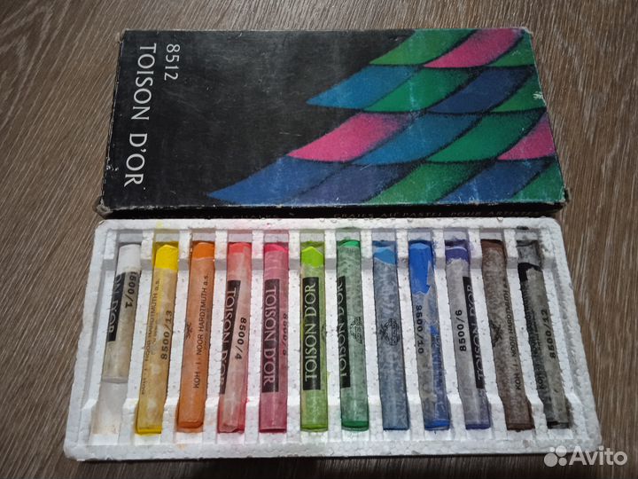 Художественные материалы