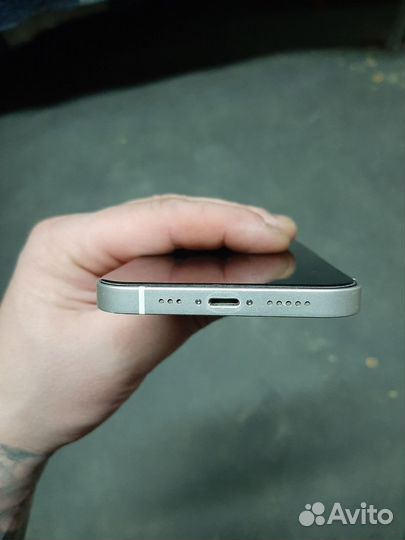 iPhone 12, 64 ГБ