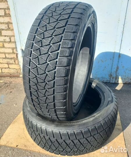 Bridgestone Blizzak DM-V2 275/50 R22