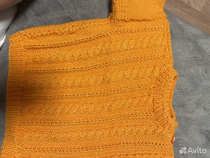 Кофта детская вязаная, ручной работы